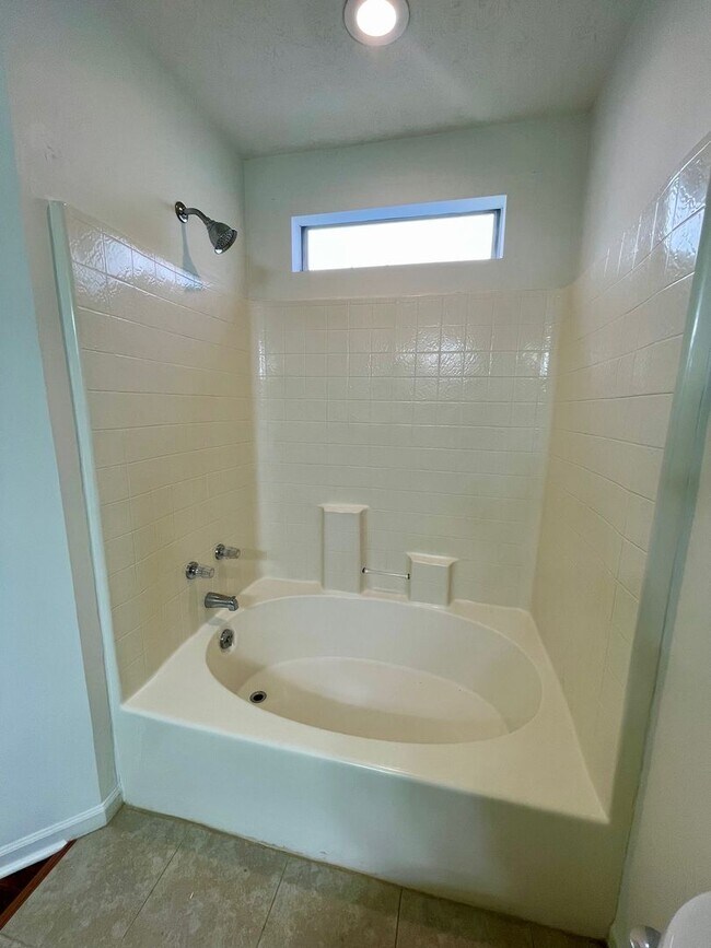 Building Photo - Beautiful 3-Bedroom Home in Prime Goodlettsville Location!