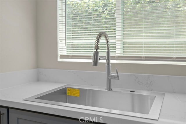 Building Photo - 1026 W Teresa St