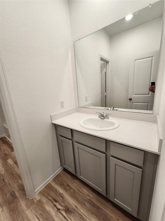 Building Photo - 31407 Hidden Rosehill Cir