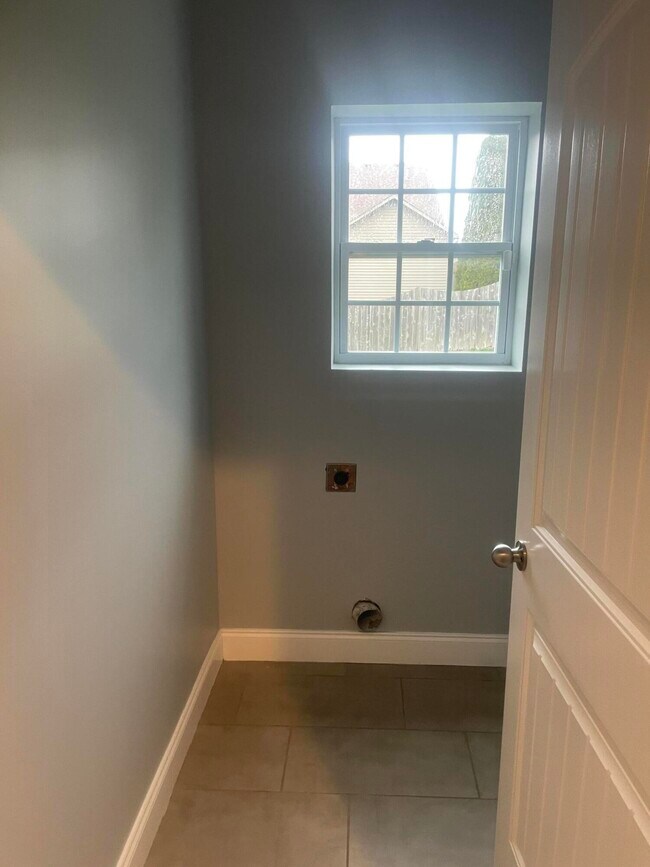 Building Photo - 4696 Windstar Way