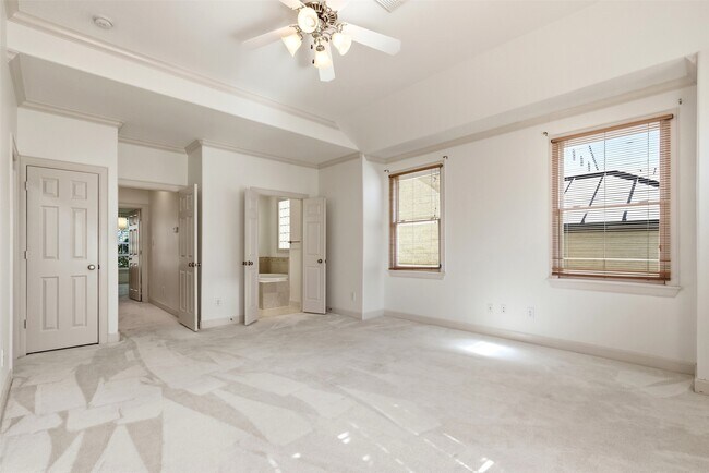 Building Photo - 1408 Rosedale St