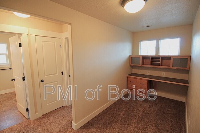 Building Photo - 6140 South Dolomite Avenue