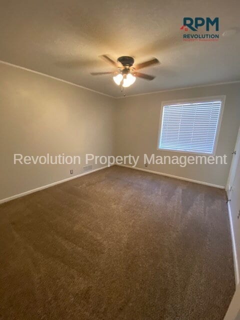 Building Photo - "Charming 2-Bed, 2-Bath Retreat in Ogden –...