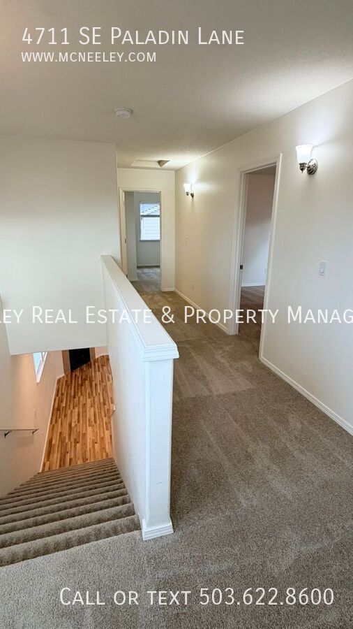 Building Photo - 4711 SE Paladin Ln