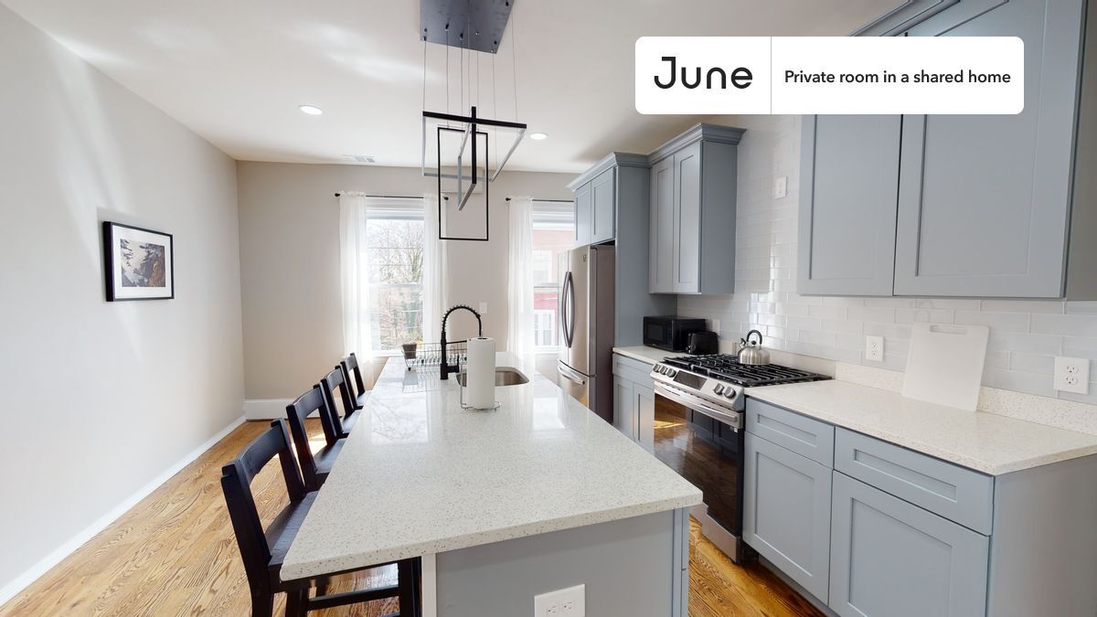 Building Photo - Room in Shared 4 bed/2 bath home