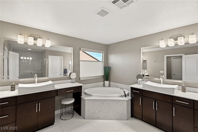 Building Photo - 338 Azar Swan Ave