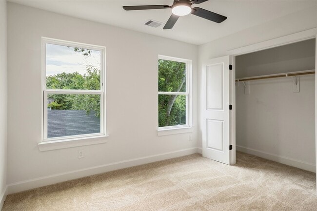 Building Photo - 884 Prosper St