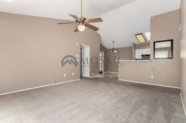 Building Photo - 3214 N Ash Dr