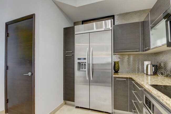 Building Photo - 550 Okeechobee Blvd