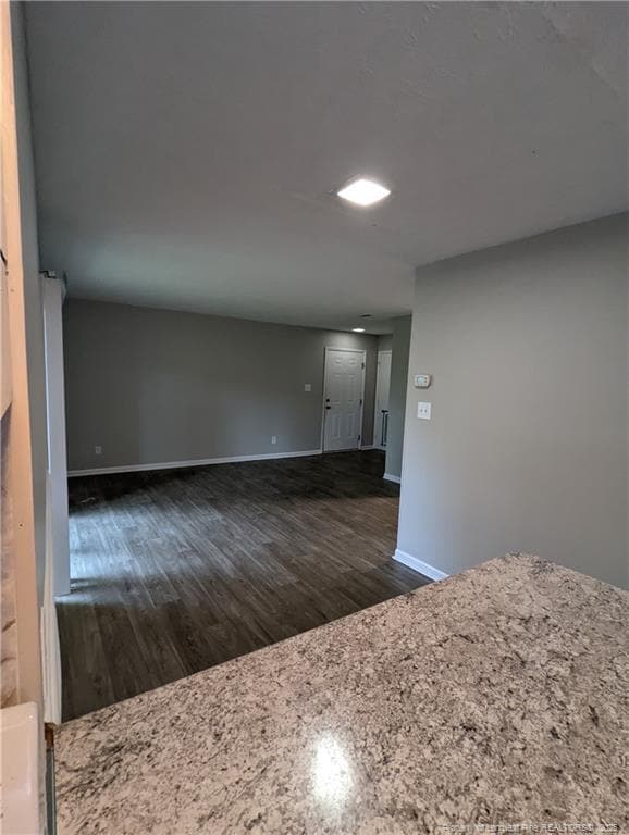 Building Photo - 835 Applewood Ln