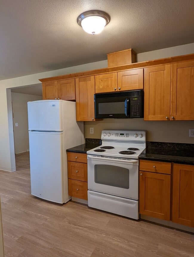 Building Photo - Charming 2 Bedroom, 2 Bath House in the Country w/ Storage Shed & Plentiful Parking!