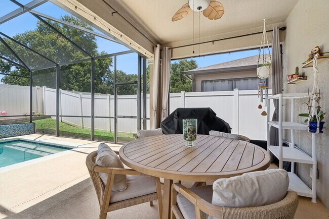 Building Photo - 5457 Animosh Ct