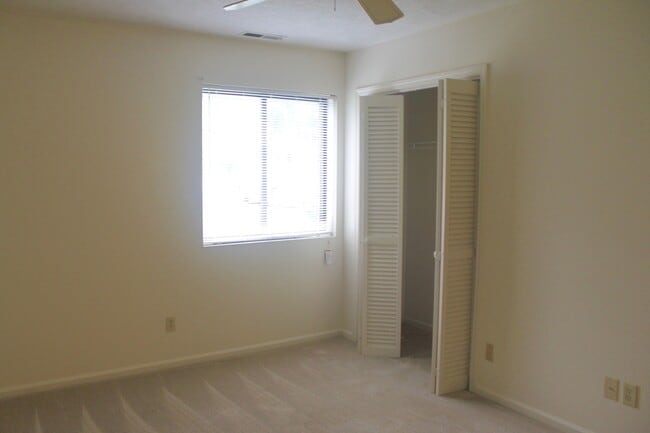 Building Photo - 1034 Blue Ridge Dr