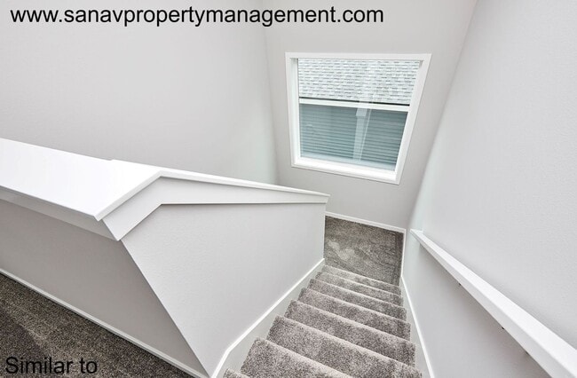 Building Photo - Modern Look 2 Story house!! Waukee Schools!! Great Neighbourhood!