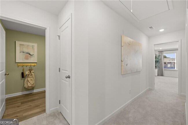 Building Photo - 2546 States Ave