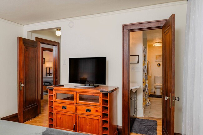 Building Photo - 301 W Wisconsin Ave