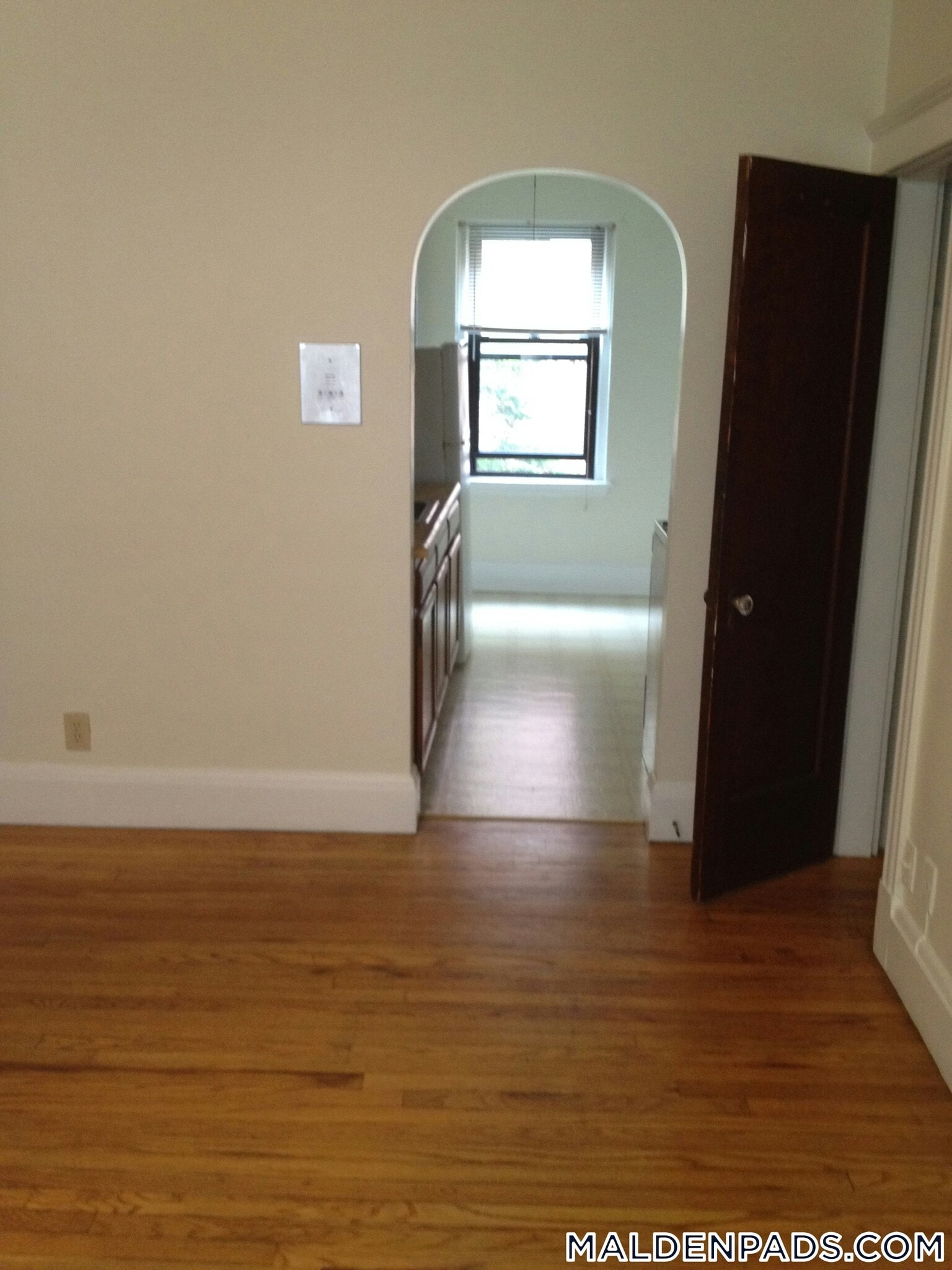 Building Photo - 349 Pleasant St