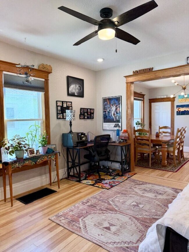 Building Photo - *West side charmer completely remodeled, mid century flare!