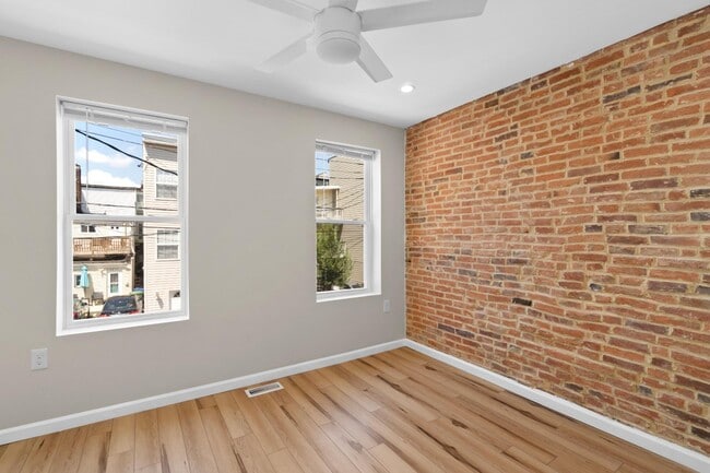 Building Photo - 1411 Olive St