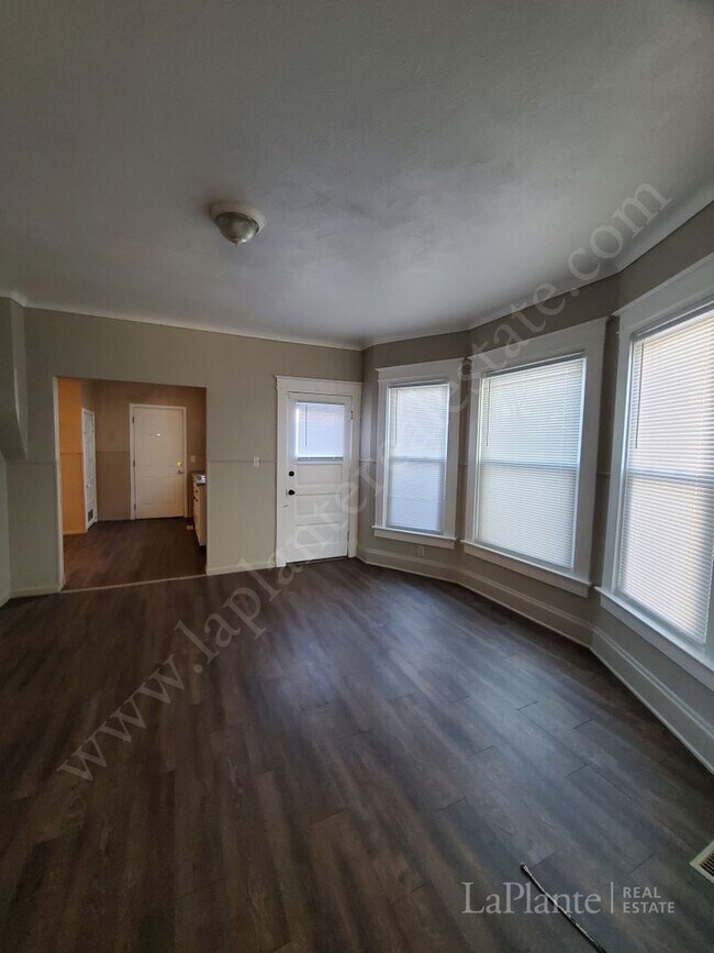 Building Photo - Three Bedroom East Toledo Home for Rent