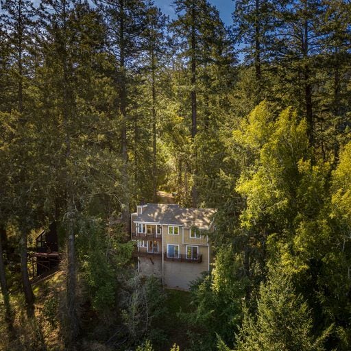 Building Photo - 25 Fir Ave