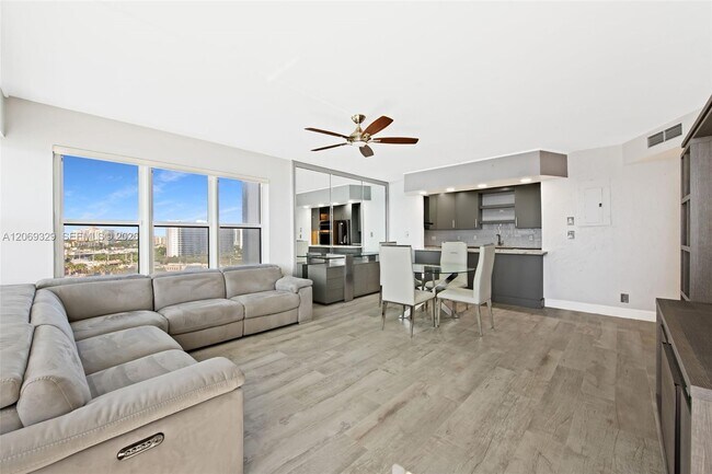 Building Photo - 3700 Galt Ocean Dr