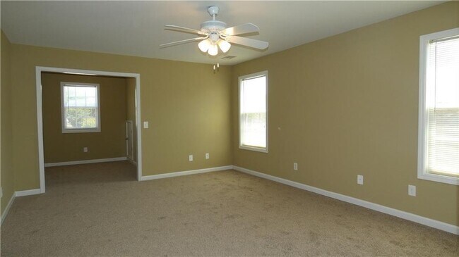 Building Photo - 4243 Crestwood Bend Cir