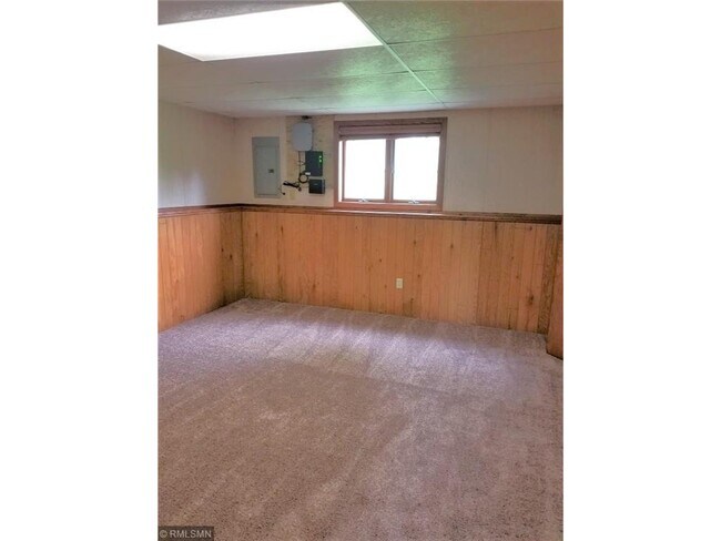 Building Photo - 502 Prairie Ln