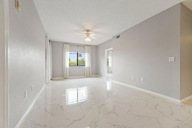 Building Photo - 2917 Tuscany Ct