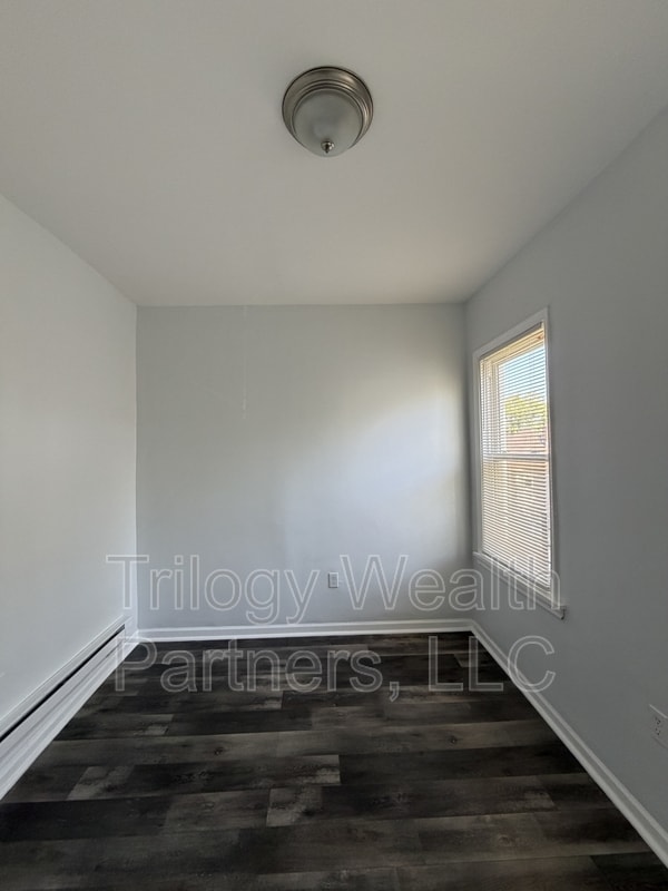 Building Photo - 59 N 15th St