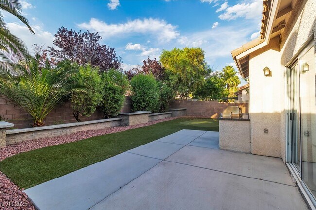 Building Photo - 4468 Lobero Ave