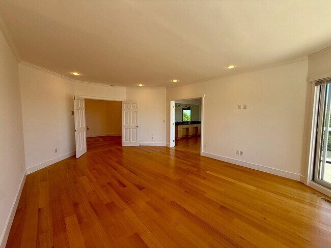Building Photo - PANORAMIC BAY VIEW ESTATE IN PRESTIGIOUS TIBURON