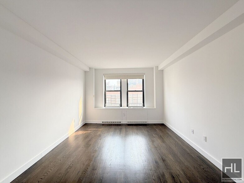 Building Photo - NO fee 4 bed 3.5 bath with Epic Views - WE...
