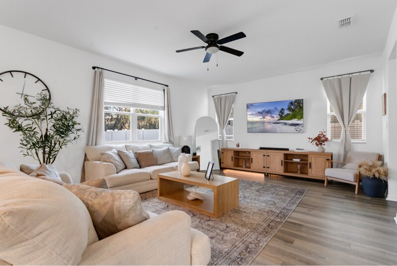 Building Photo - 682 Heritage Sq Dr