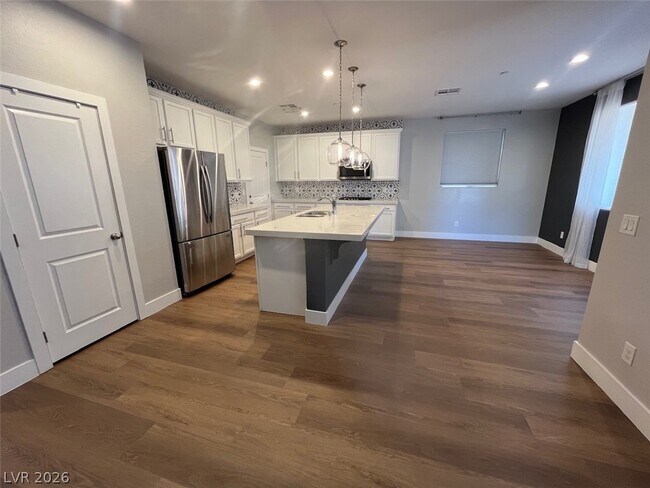 Building Photo - 2455 Calestano Ave