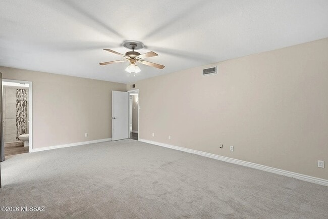 Building Photo - 4526 S Terrace Rd