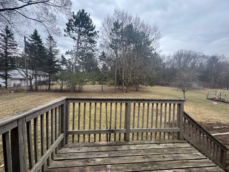 Building Photo - 3015 Pine Lodge Rd