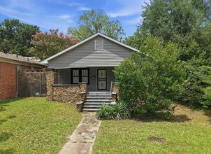 Building Photo - 1532 Warrior Rd