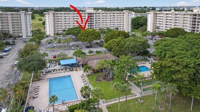 Building Photo - 2671 S Course Dr