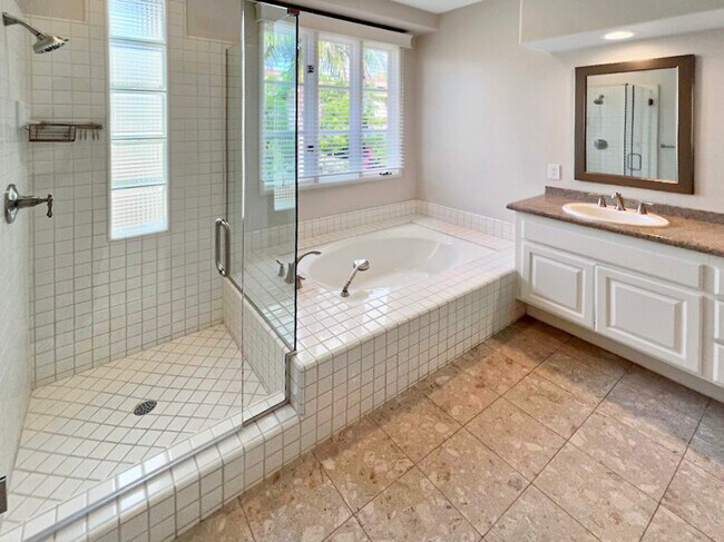 Building Photo - 9761 Claiborne Square