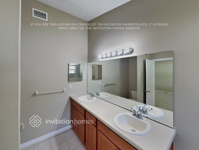 Building Photo - 952 Delano Ct