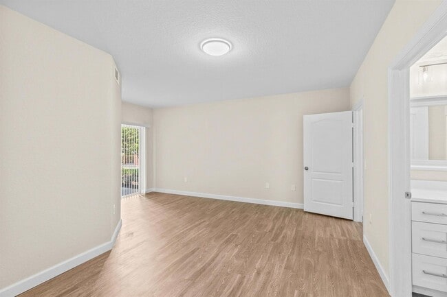 Building Photo - 1609 Belmont Pl