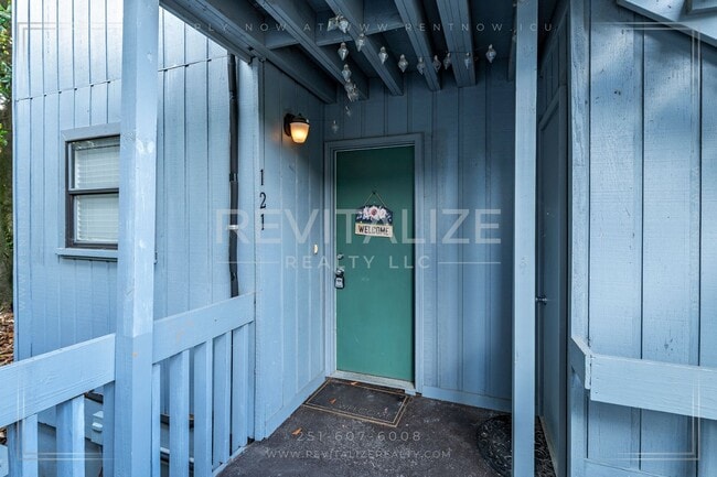 Building Photo - Charming 2 Bedroom/2 Bathroom Condo in Dap...