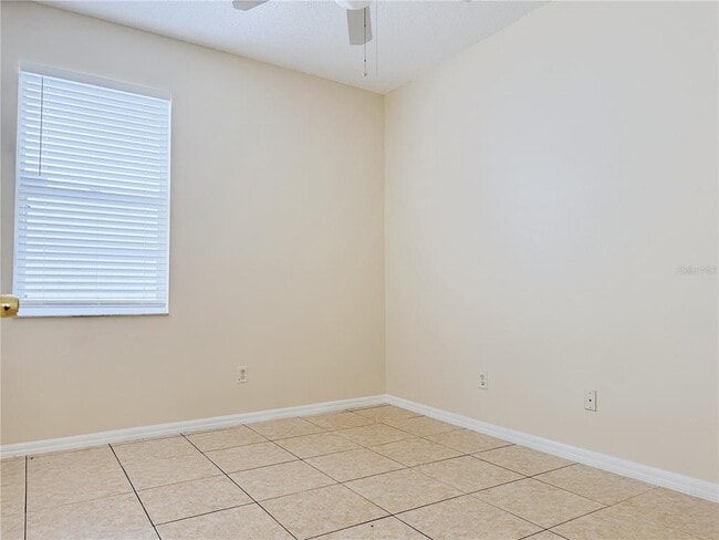 Building Photo - 4932 Bellthorn Dr