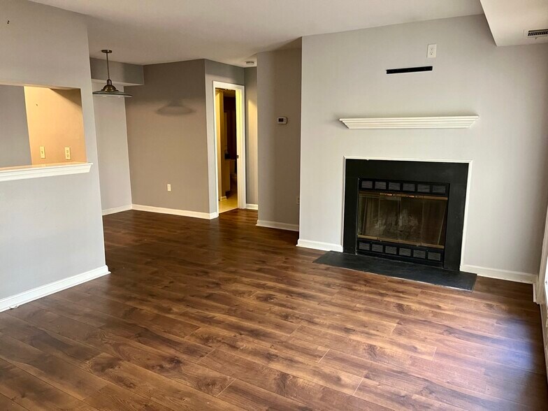 Building Photo - 5708 Shadwell Ct