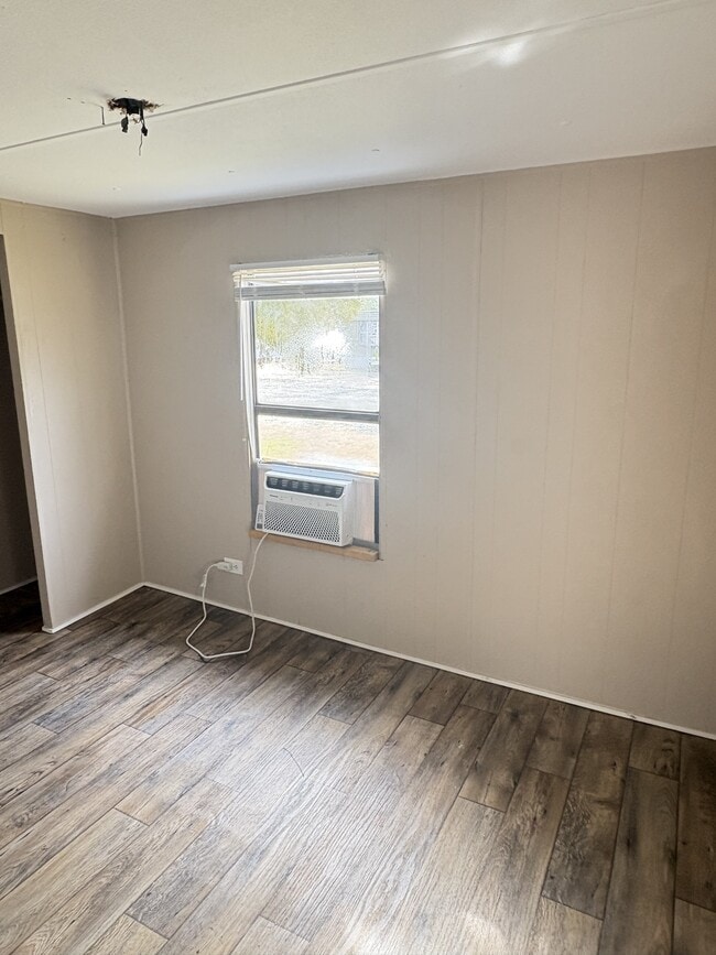 Building Photo - 2114 Cliffwood Rd