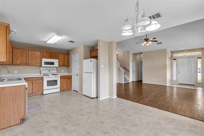 Building Photo - 3730 Castle Rock Dr