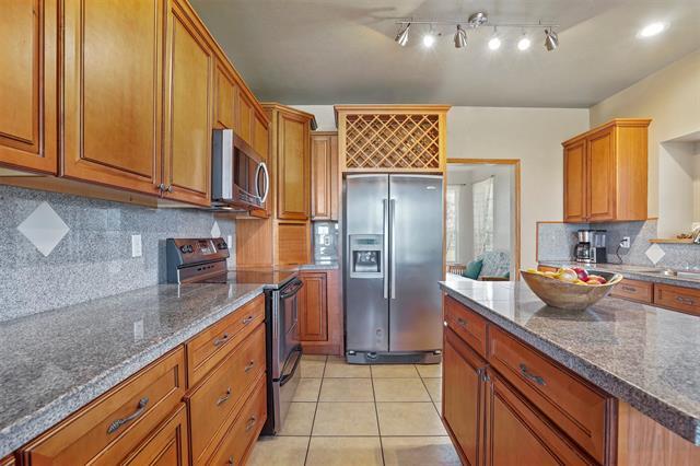 Building Photo - 215 Greathouse Cir