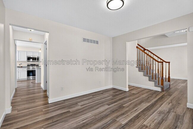 Building Photo - 6910 Emmons Dr