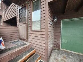 Building Photo - 1932 Beaver Pl